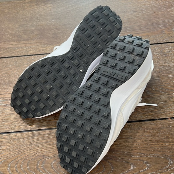 Women’s nike waffle debut - Picture 4 of 4